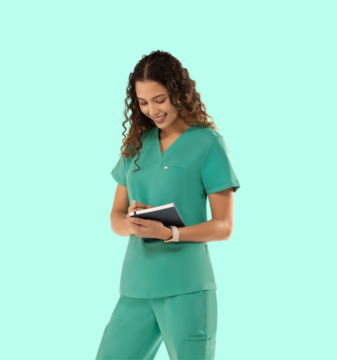 Aura One Pocket Top Surgical Green